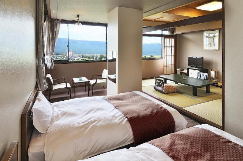 Aso Plaza Hotel Кумамото Экстерьер фото